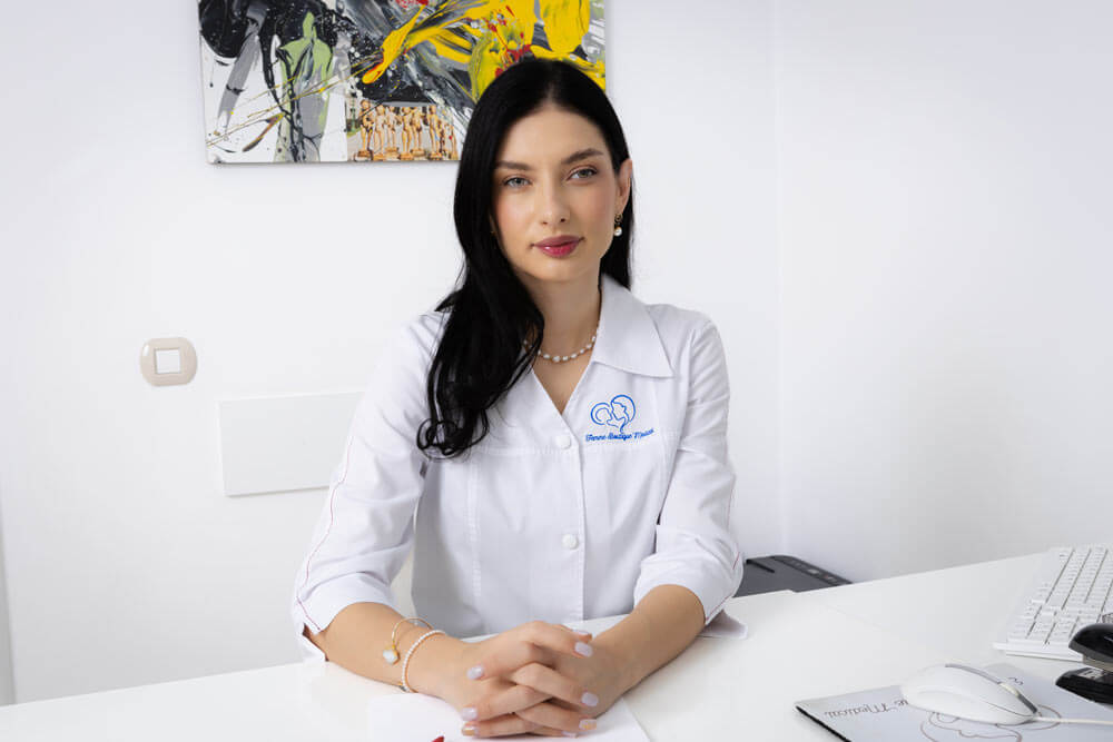 Dr. IULIA HULUȚĂ
