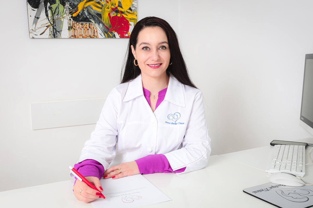 Dr. LIVIA PĂDURARU (TRAȘCĂ)